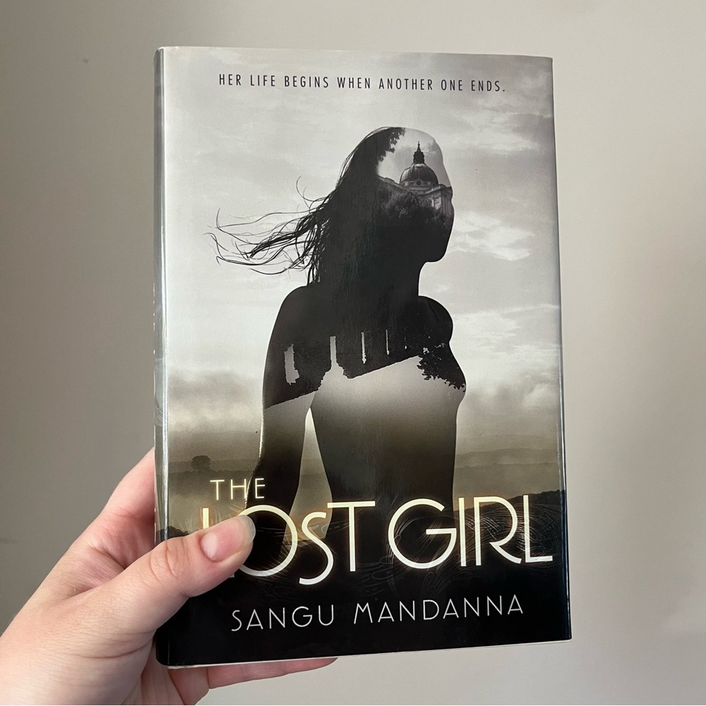 📚 4/25$ 📚 The Lost Girl by Sangu Mandanna Book